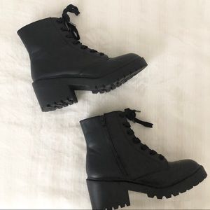 Universal Thread Black Combat Boots